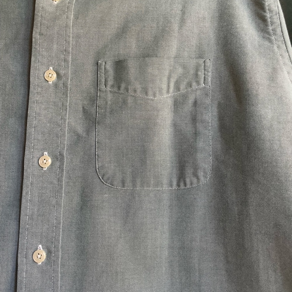 LL Bean Men's Button Down Shirt Green Wrinkle Resistant Short Sleeve 16 Reg - Picture 3 of 5